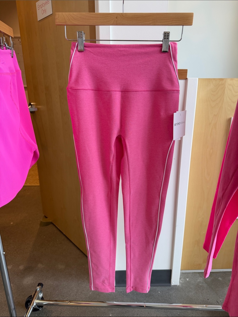Beyond Yoga Luscious Pink High-Rise Leggings with White Piping